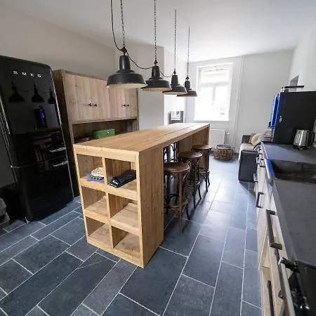 Luxe Familiehuis Voor 12 Personen, 6 Slaapkamers Met Eigen Badkamer, Luxe Keuken, Jetstreambad En Infrarood Sauna En 1 Ha Tuin In Vijlen, Zuid-limburg Tatil Evi Vijlen