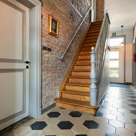 Luxe Familiehuis Voor 12 Personen, 6 Slaapkamers Met Eigen Badkamer, Luxe Keuken, Jetstreambad En Infrarood Sauna En 1 Ha Tuin In Vijlen, Zuid-limburg Tatil Evi Vijlen