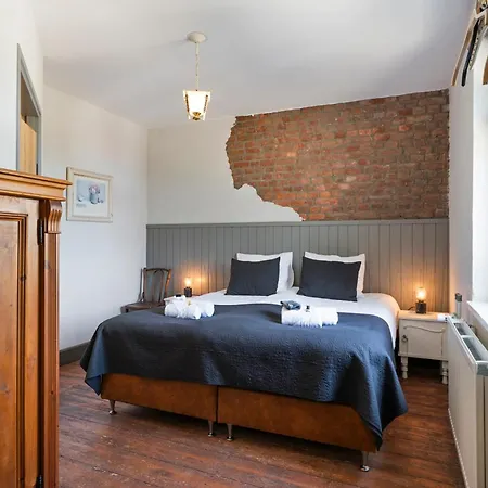 Luxe Familiehuis Voor 12 Personen, 6 Slaapkamers Met Eigen Badkamer, Luxe Keuken, Jetstreambad En Infrarood Sauna En 1 Ha Tuin In Vijlen, Zuid-limburg