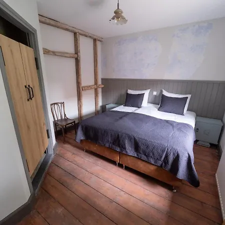 Luxe Familiehuis Voor 12 Personen, 6 Slaapkamers Met Eigen Badkamer, Luxe Keuken, Jetstreambad En Infrarood Sauna En 1 Ha Tuin In Vijlen, Zuid-limburg Tatil Evi *