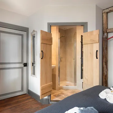 Tatil Evi Luxe Familiehuis Voor 12 Personen, 6 Slaapkamers Met Eigen Badkamer, Luxe Keuken, Jetstreambad En Infrarood Sauna En 1 Ha Tuin In Vijlen, Zuid-limburg Vijlen
