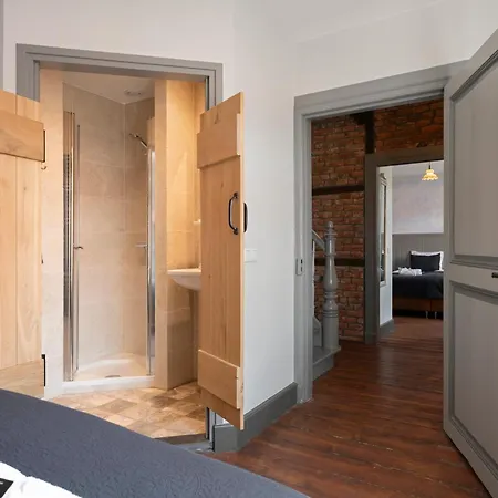 Luxe Familiehuis Voor 12 Personen, 6 Slaapkamers Met Eigen Badkamer, Luxe Keuken, Jetstreambad En Infrarood Sauna En 1 Ha Tuin In Vijlen, Zuid-limburg * Vijlen