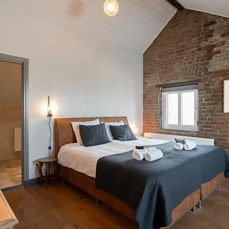 Luxe Familiehuis Voor 12 Personen, 6 Slaapkamers Met Eigen Badkamer, Luxe Keuken, Jetstreambad En Infrarood Sauna En 1 Ha Tuin In Vijlen, Zuid-limburg * Vijlen